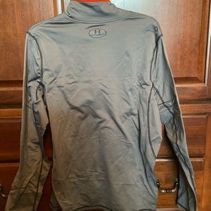 Men’s M under Armour pull over